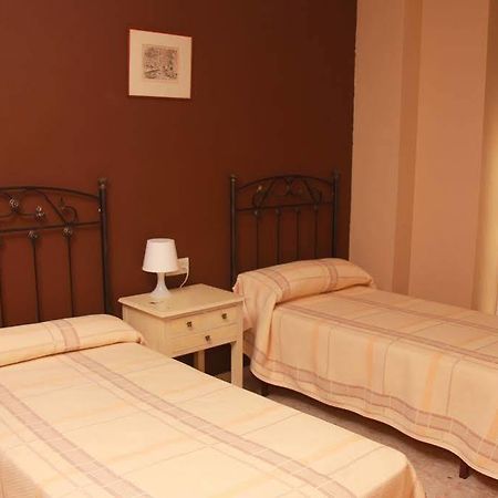 Hostal Tilos Malaga Bagian luar foto